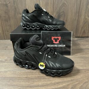NIKE DN8 BLACK