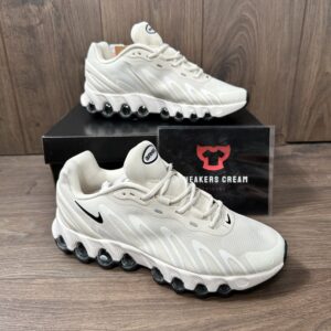 NIKE DN8 WHITE