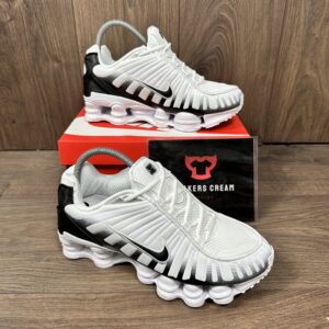NIKE SHOX WHITE BLACK